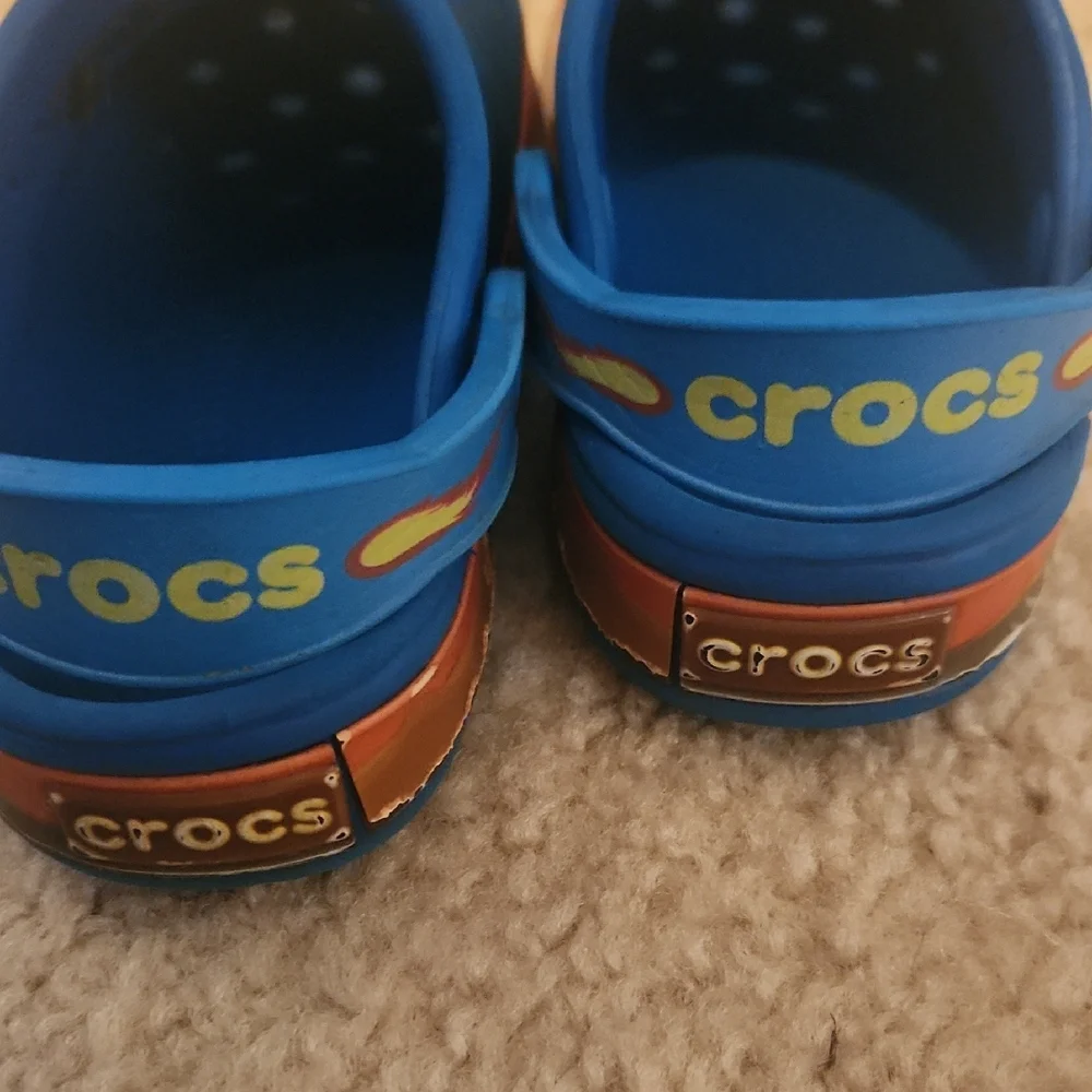 Kids Blue Clogs with Car Design - Picture 2 of 4